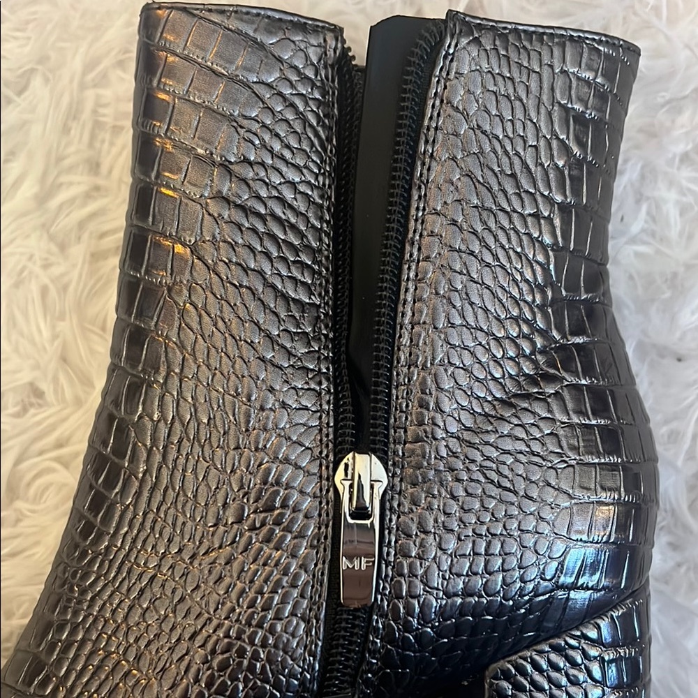Marc Fisher Silver Ankle Boots - Picture 7 of 10